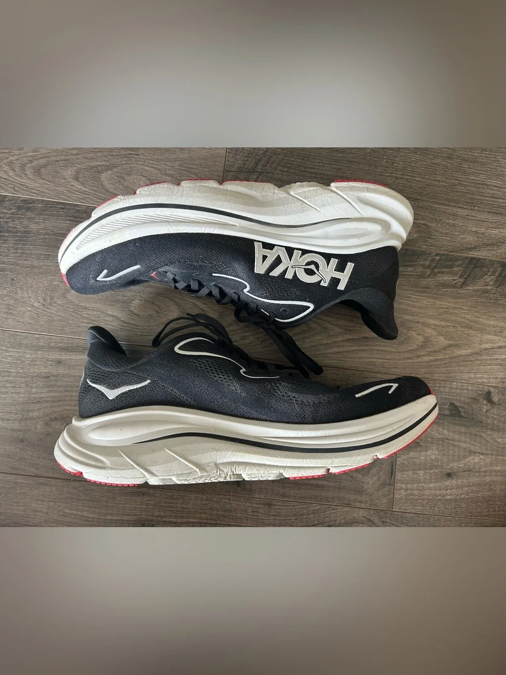 Hoka Men’s Running Shoes Clifton 10  Size 10.5D Dark Blue/White